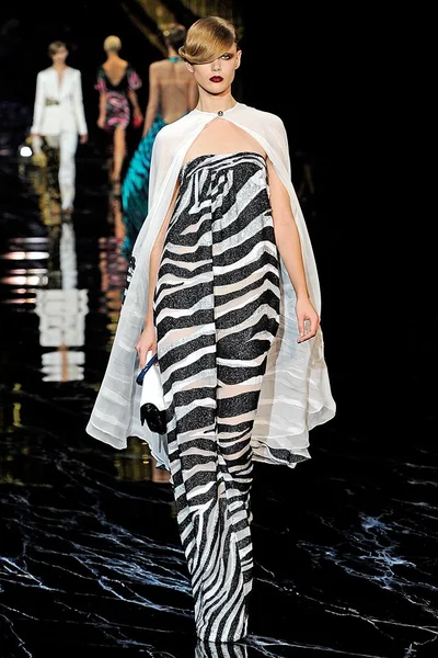 Look 50
